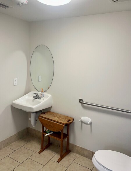 More Photos Of 172-184 Follins Ln, Saint Simons Island Office For Lease