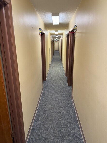 More Photos Of 2020 Starr Ave, Toledo Medical For Lease