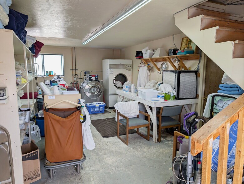 More Photos Of 145 N Main St, Manti Hotel For Sale