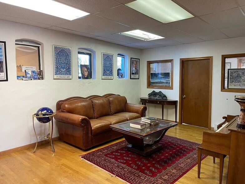 More Photos Of 23 Boston St, Boston Warehouse For Lease