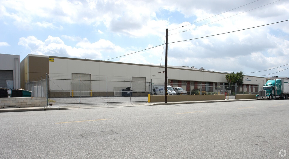 More Photos Of 4220-4230 Charter St, Vernon Warehouse For Lease