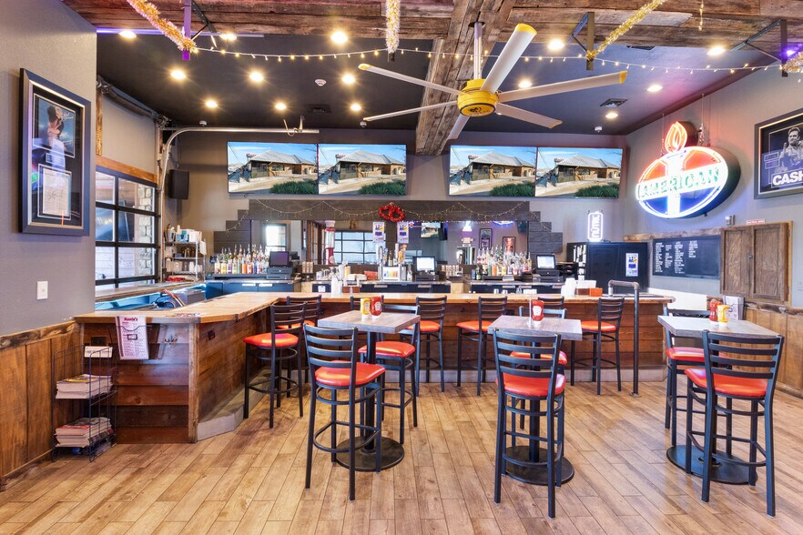 More Photos Of 1289 Bagnell Dam Blvd, Lake Ozark Restaurant For Sale