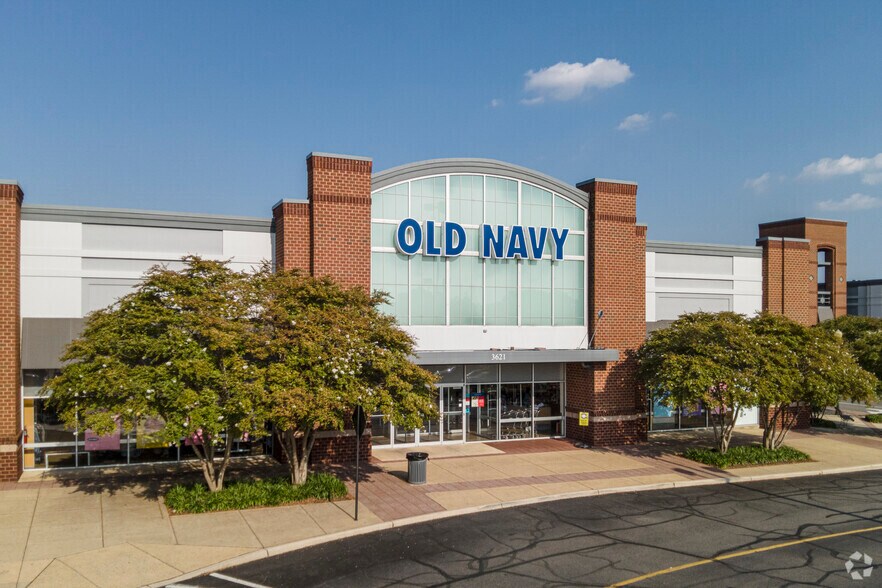 More Photos Of 3101-3551 Richmond Hwy, Alexandria Unknown For Lease