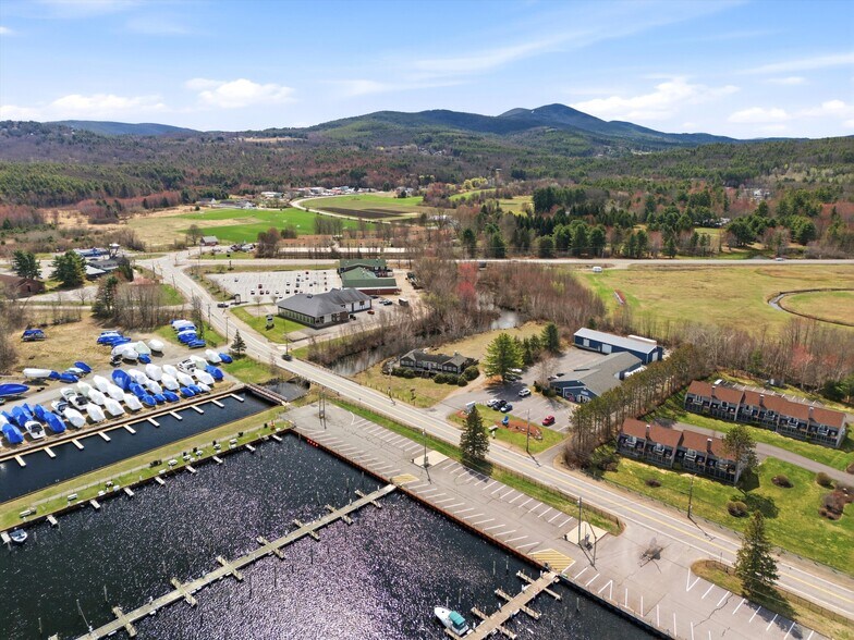 More Photos Of 40 Weirs Rd, Gilford Restaurant For Sale