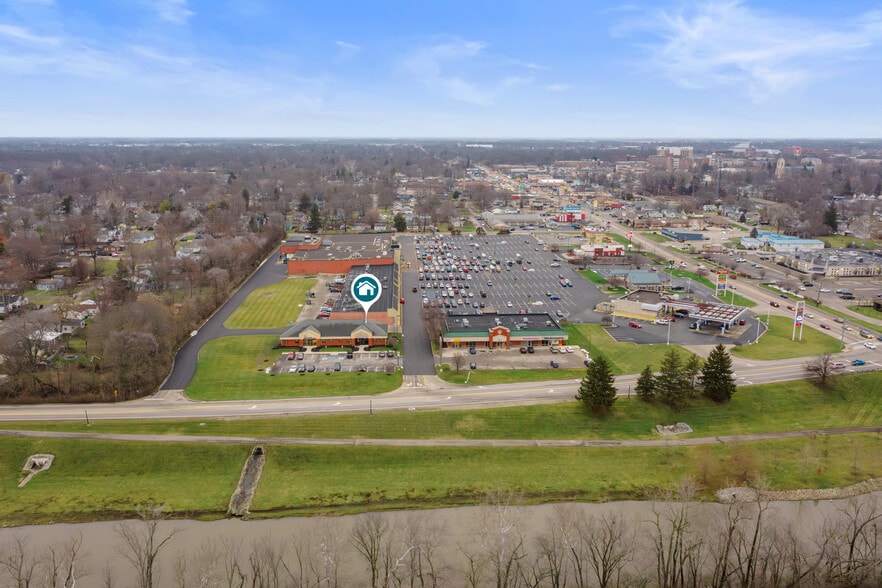 More Photos Of 3000 W White River Blvd, Muncie Office For Sale