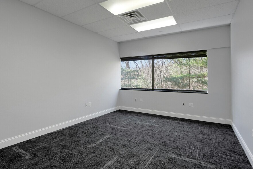 More Photos Of 100 Dutch Hill Rd, Orangeburg Medical For Lease