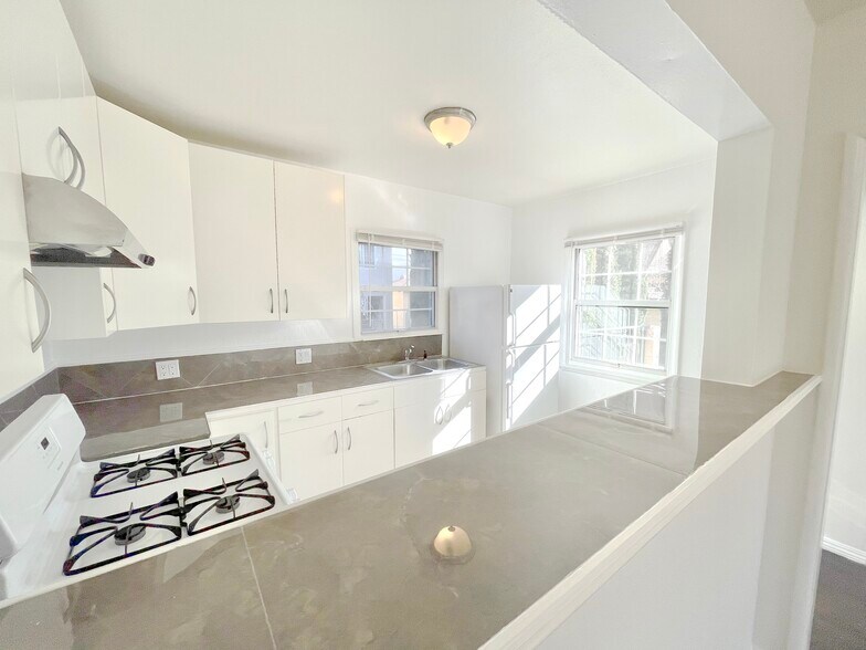 More Photos Of 8738 Ramsgate Ave, Los Angeles Multifamily For Sale