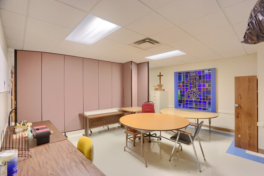 More Photos Of 426 E Main St, Evans City Religious Facility For Sale