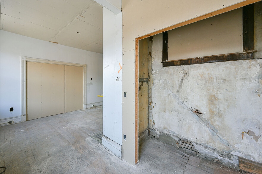 More Photos Of 1913 Central Ave, Cincinnati Office Residential For Sale