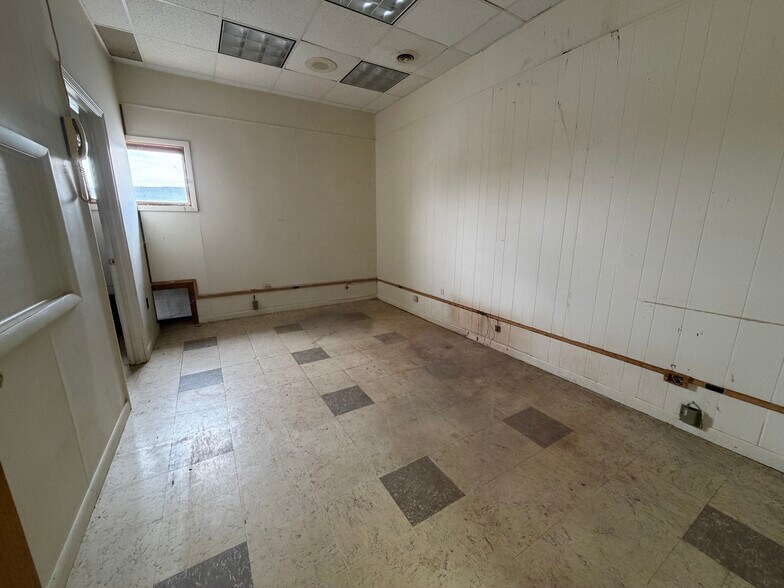 More Photos Of 55 N Main St, Hornell Distribution For Sale