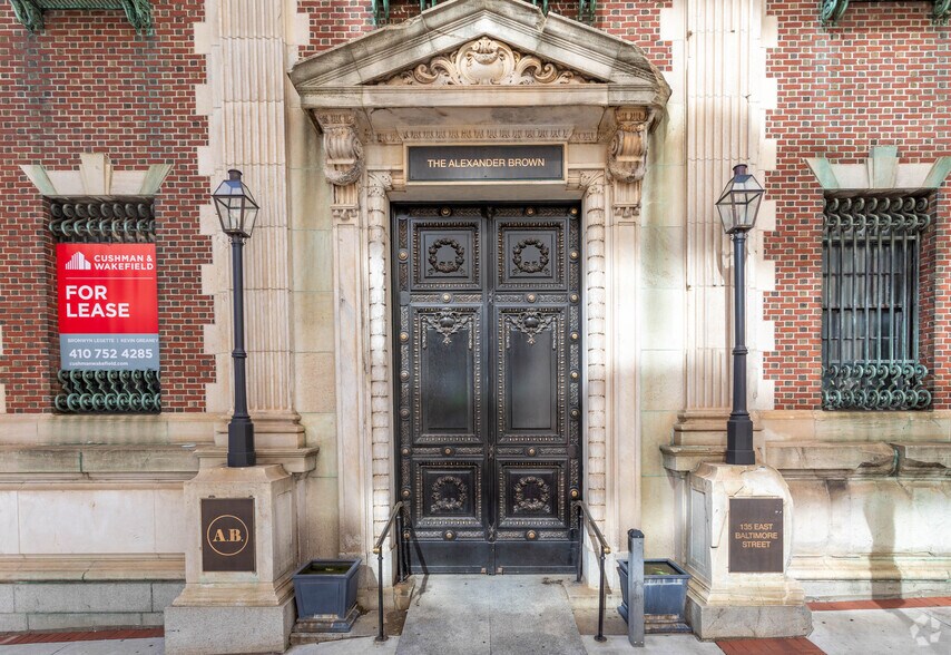 More Photos Of 135 E Baltimore St, Baltimore Restaurant For Lease