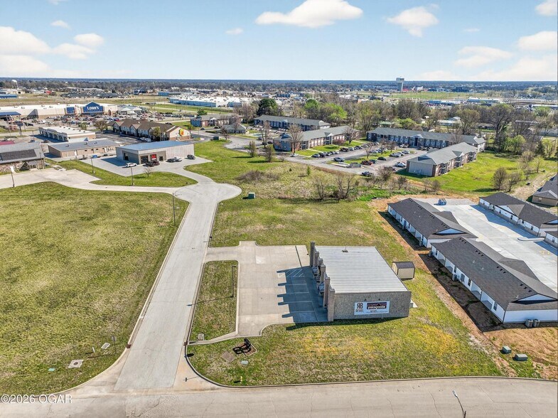 More Photos Of 500 Peachtree Dr, Carthage General Retail For Sale