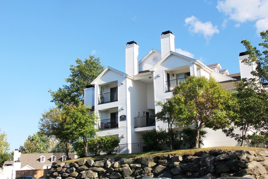 More Photos Of 100 Elena St, Cranston Apartments For Sale