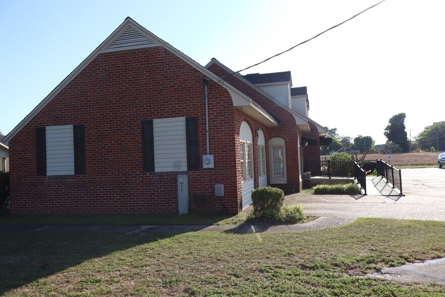 More Photos Of 1107 Erwin Rd, Dunn Healthcare For Sale