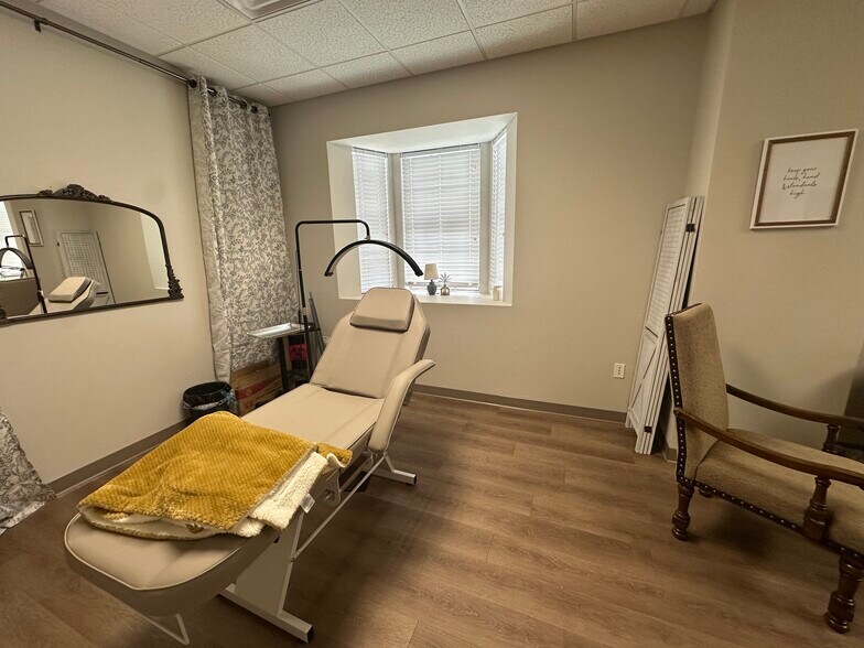 More Photos Of 3119 Crawfordville Hwy, Crawfordville Office For Lease