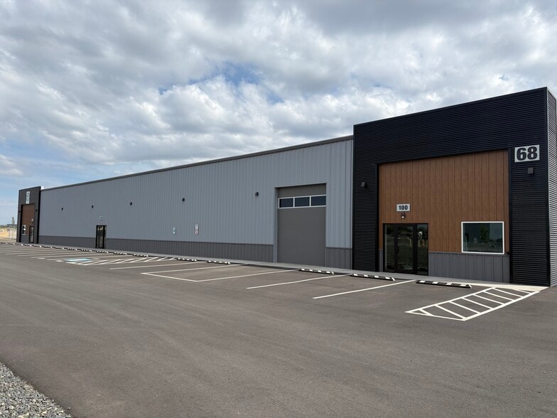 Primary Photo Of 68 Gateway Rd, Burbank Warehouse For Lease