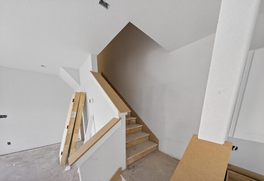 More Photos Of 525 Dakota St, San Antonio Multifamily For Sale
