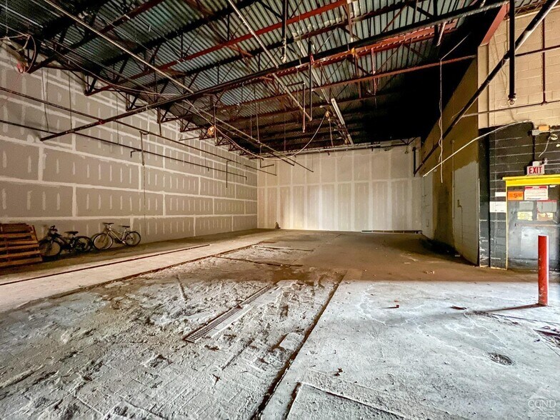 More Photos Of 15 Dardess Dr, Chatham Unknown For Lease