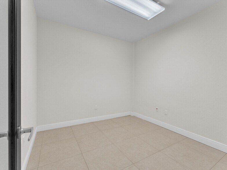 More Photos Of 2470 NW 102nd Pl, Doral Storefront Retail Office For Sale