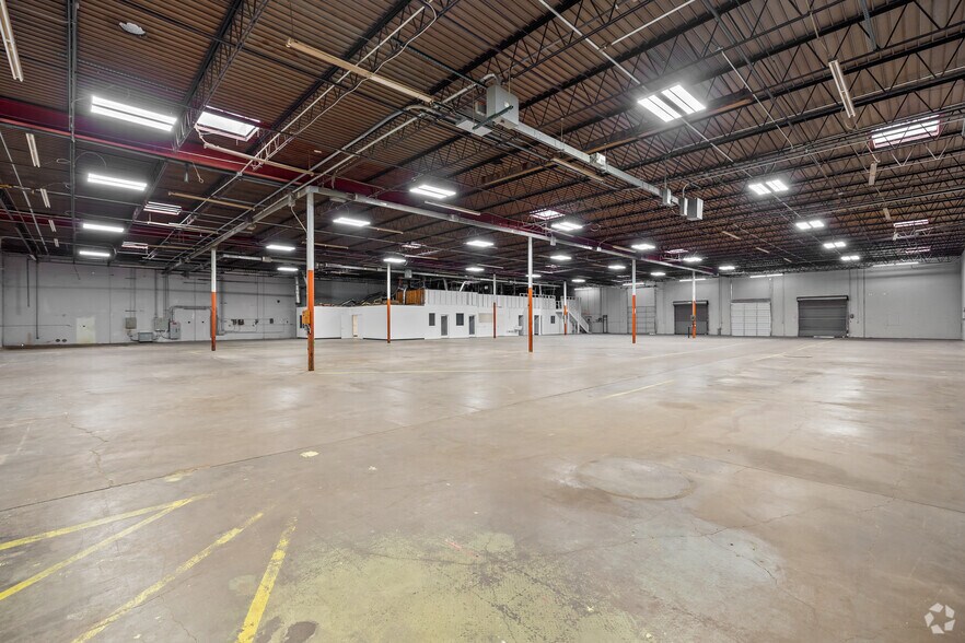 More Photos Of 4116 Cockrell Ave, Fort Worth Distribution For Lease