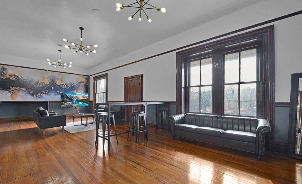 More Photos Of 105 S Paint St, Chillicothe Lodge Meeting Hall For Sale