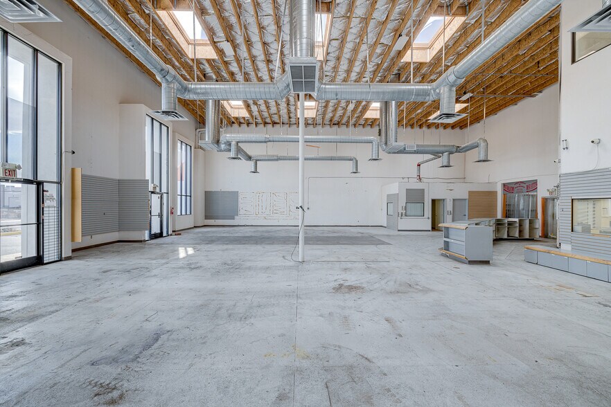 More Photos Of 5461 Arville St, Las Vegas Warehouse For Lease