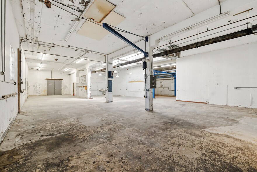 More Photos Of 292 Walnut St, Saint Paul Manufacturing For Lease