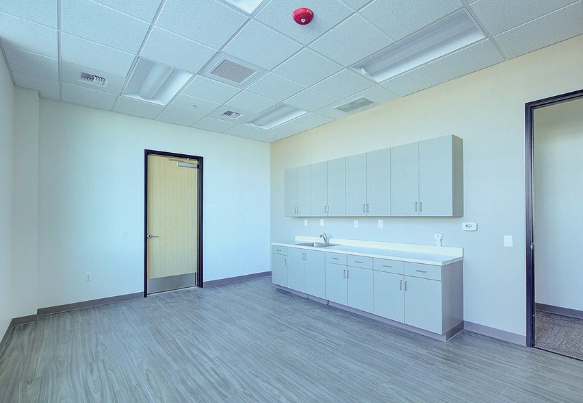 More Photos Of 1619 Boeing Way, Stockton Distribution For Lease