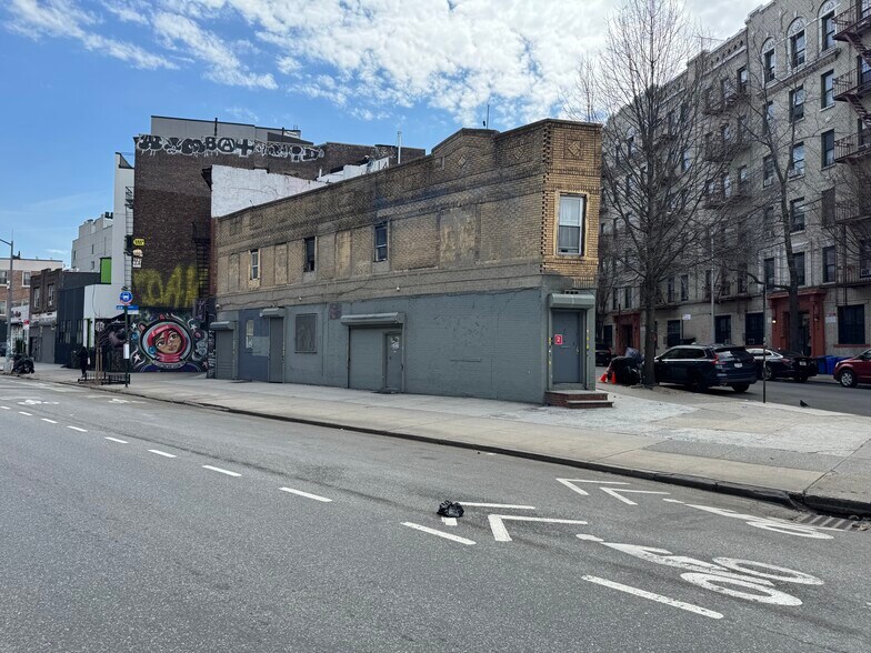 More Photos Of 373 S 1st St, Brooklyn Storefront Retail Office For Sale