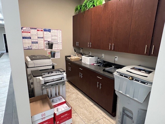 More Photos Of 3414 Forum Blvd, Fort Myers Bank For Lease