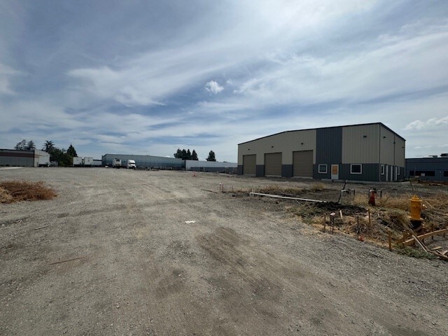 Primary Photo Of 2224 Pony Express Ct, Stockton Industrial For Lease