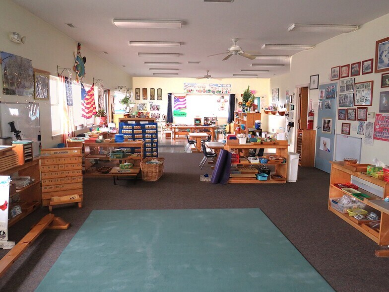 More Photos Of 8622 Dixie Hwy, Fair Haven Flex For Sale