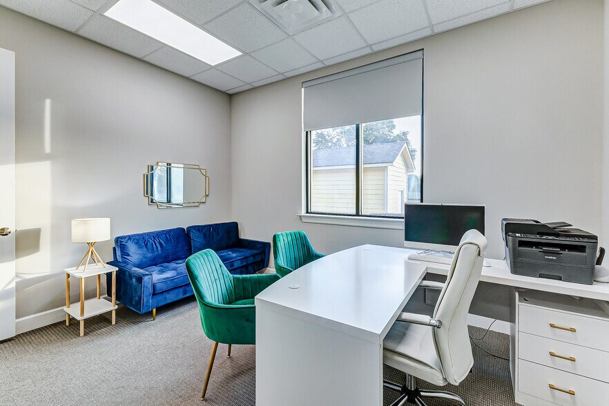 More Photos Of 26717 Westheimer Pky, Katy Medical For Sale