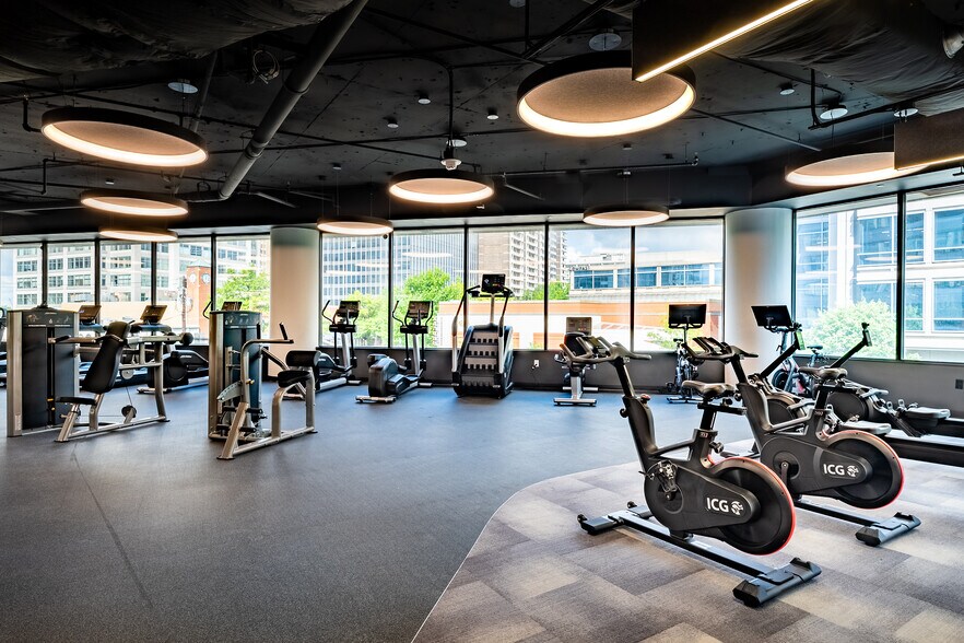 More Photos Of 2 Wisconsin Cir, Chevy Chase Office For Sale