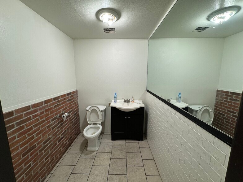 More Photos Of 580 W Lambert Rd, Brea Light Distribution For Lease