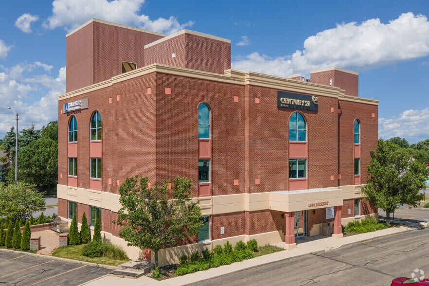 More Photos Of 1288 Rickert Dr, Naperville Medical For Lease