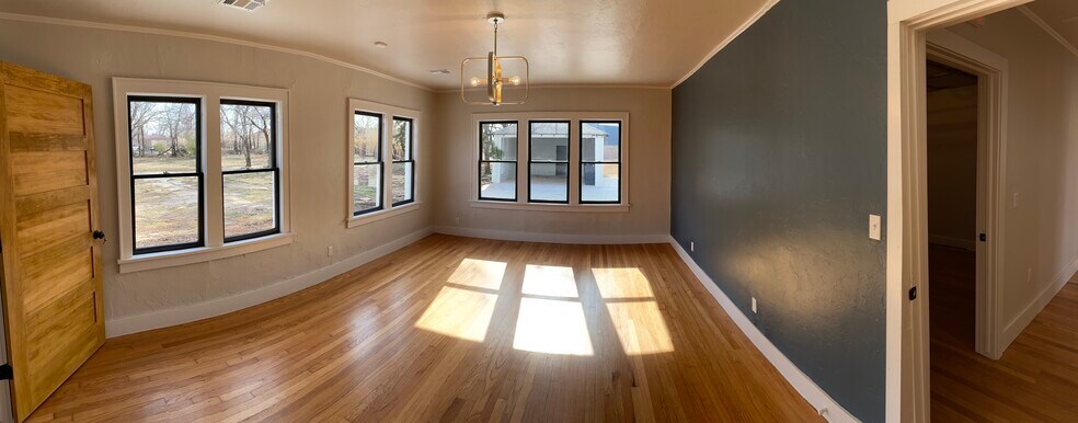 More Photos Of 608 E Eubanks St, Oklahoma City Office For Sale