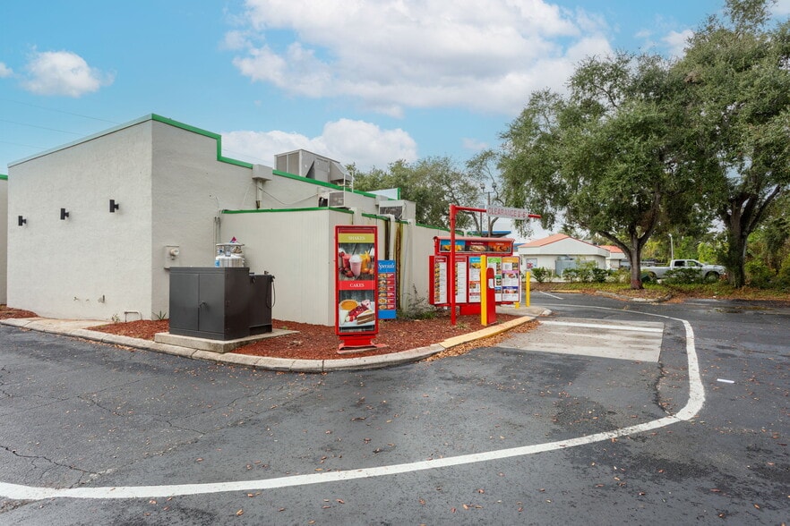More Photos Of 6620 E Dr Martin Luther King Jr Blvd, Tampa Fast Food For Lease