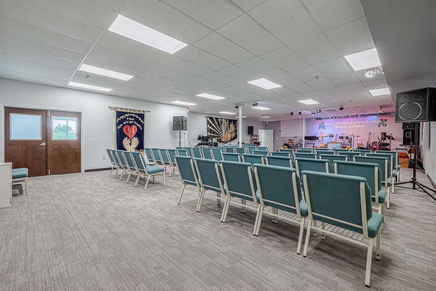 More Photos Of 1035 Fairmont Pky, Pasadena Religious Facility For Sale