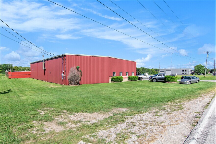 More Photos Of 650 S Plasterbed Rd, Port Clinton Auto Repair For Sale