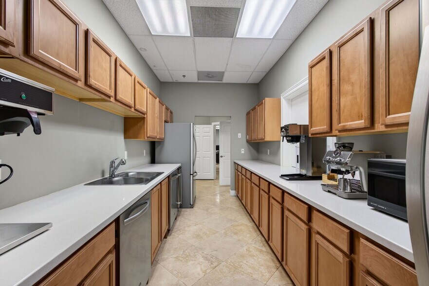 More Photos Of 2151 S Alternate A1A Hwy, Jupiter Medical For Sale