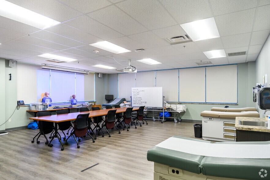 More Photos Of 124 Old Potomac Church Rd, Stafford Medical For Lease