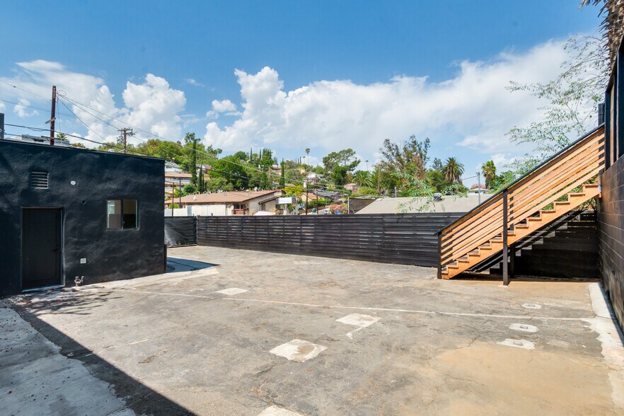 More Photos Of 768 N Avenue 50, Los Angeles Storefront Retail Office For Sale