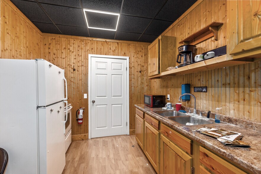 More Photos Of 122 W Superior St, Wayland Storefront For Sale