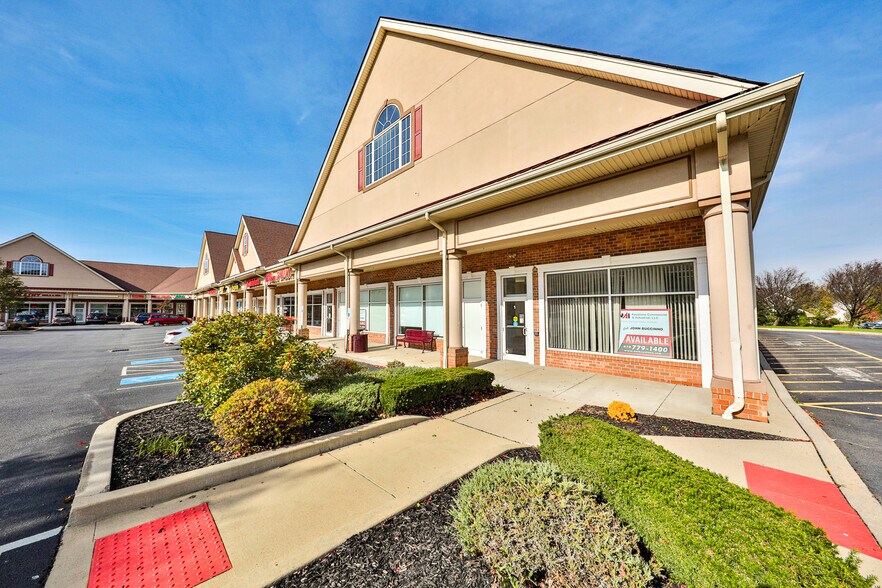 More Photos Of 850 Golden Dr, Blandon Unknown For Lease