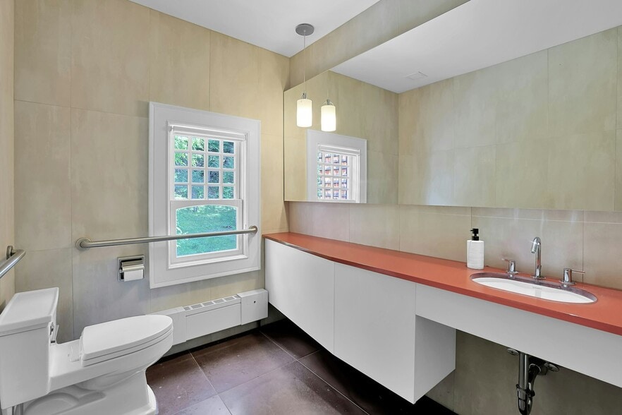 More Photos Of 20 Nazareth Way, Philipstown Specialty For Sale