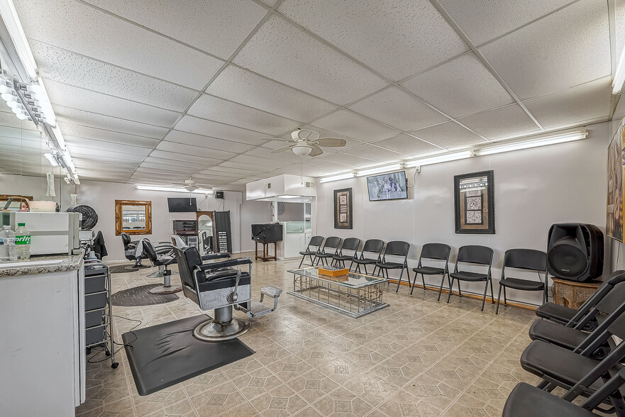 More Photos Of 2329 Cedar Dr, La Marque Freestanding For Sale