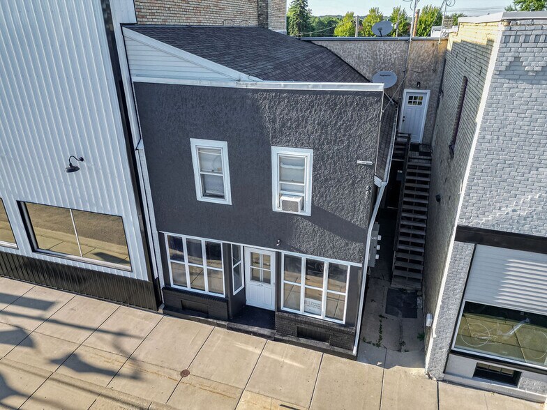 Primary Photo Of 28 Main St W, Richmond Office For Sale