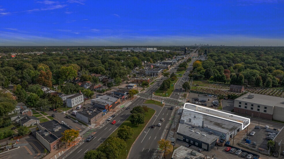 More Photos Of 22007 Woodward Ave, Ferndale Loft Creative Space For Sale