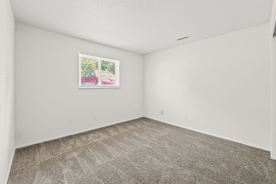 More Photos Of 2822-2846 Eldora Dr, Toledo Apartments For Sale